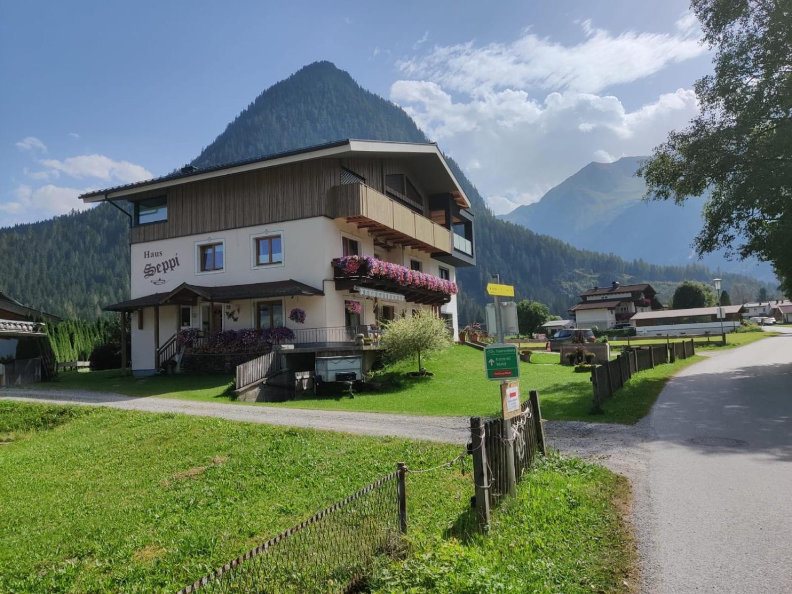 فندق Haus Seppi Neukirchen am Großvenediger المظهر الخارجي الصورة
